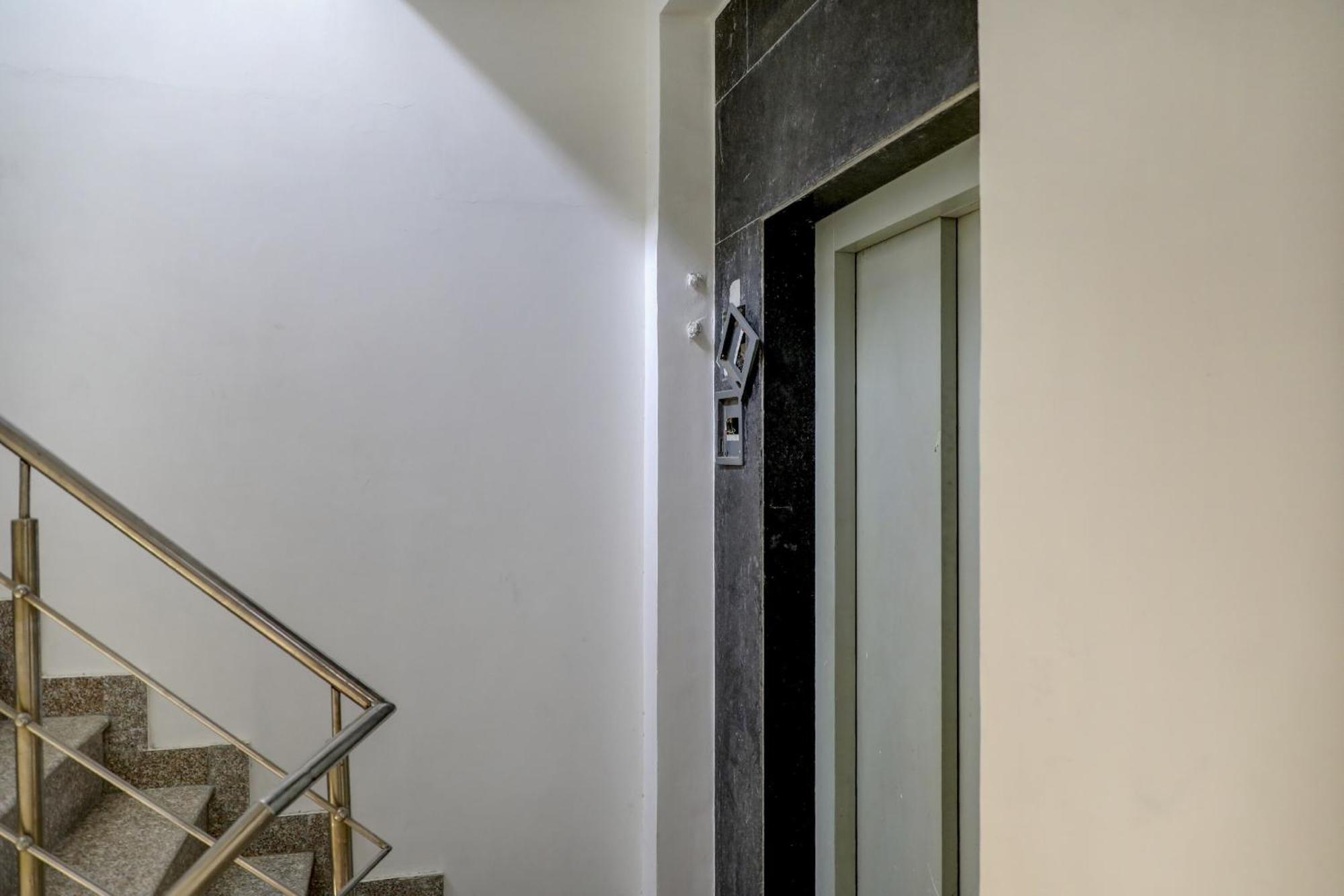 Collection O R S Villa Near Lotus Temple New Delhi Exterior photo